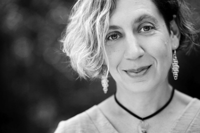 Claudia Barnett