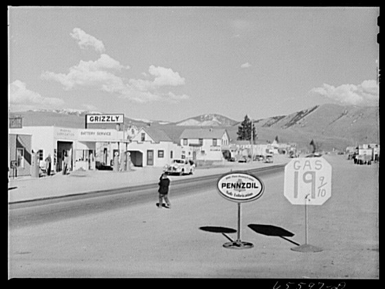 LOC_3_Missoula_entering_town_8c21976u - click to open lightbox